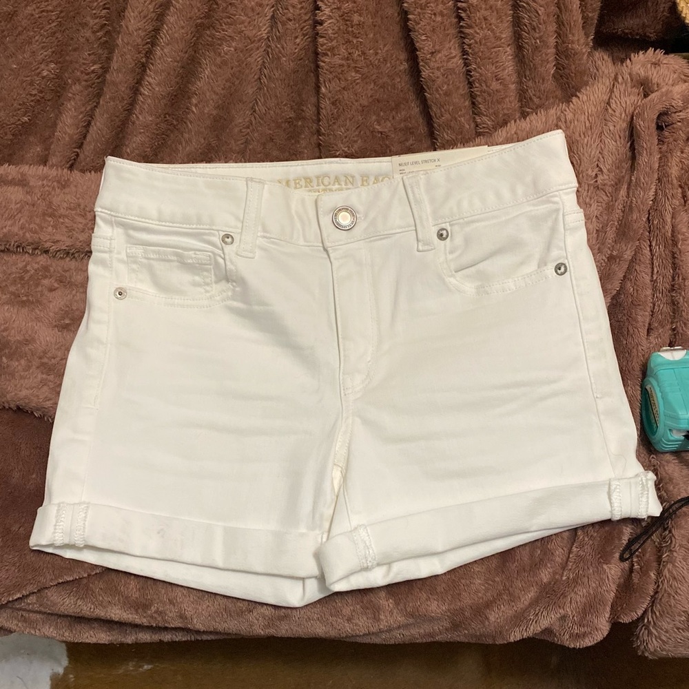 NWT American Eagle white cuffed shorts